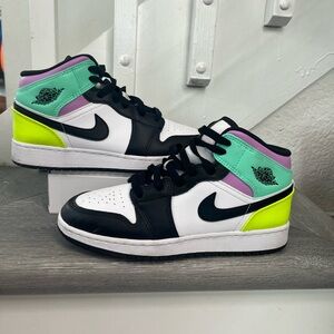 Jordan Retro 1 size 6Y